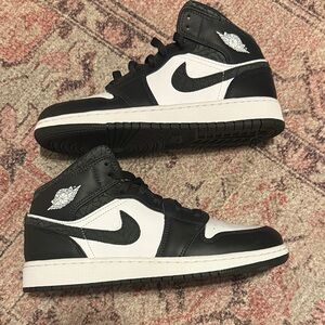 SE Panda Elephant Nike JordanMid  Black and White Sneakers 6.5Y